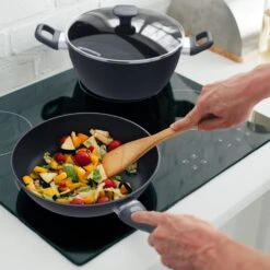 Noto Endurance Bratpfanne Ø20 Cm Geschmiedetes Aluminium Abnehmbarer Griff 13 Noto Endurance Bratpfanne Ø20 Cm Geschmiedetes Aluminium Abnehmbarer Griff -Klarstein 10045001 yy 0003 logo